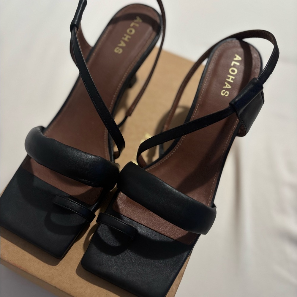 ALOHAS Elegant Black Strappy Heels